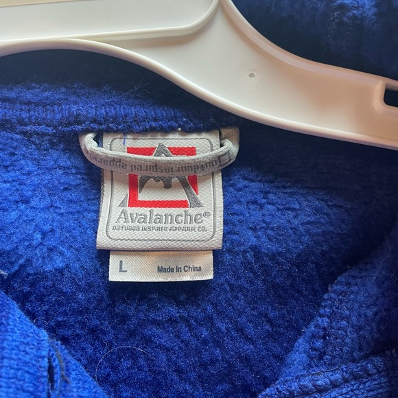 Avalanche Sweater - Picture 3 of 3